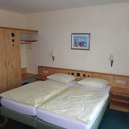 Aparthotel Ring Park 3*